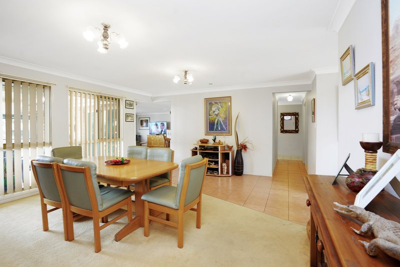 Photo - 4 Jasmin Drive, Bongaree QLD 4507 - Image 7