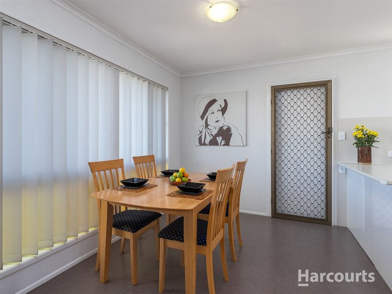 Photo - 4 Jasmine Street, Strathpine QLD 4500 - Image 4