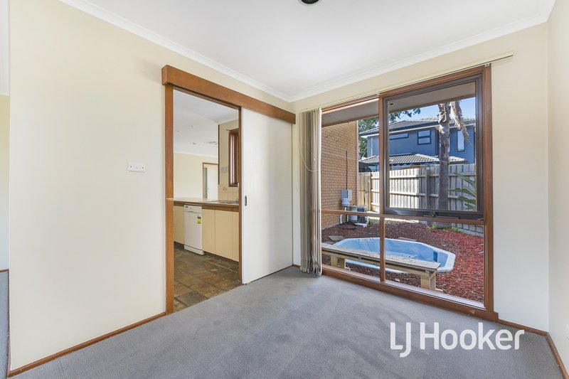 Photo - 4 Jason Place, Hampton Park VIC 3976 - Image 4