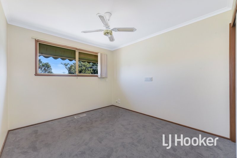 Photo - 4 Jason Place, Hampton Park VIC 3976 - Image 9