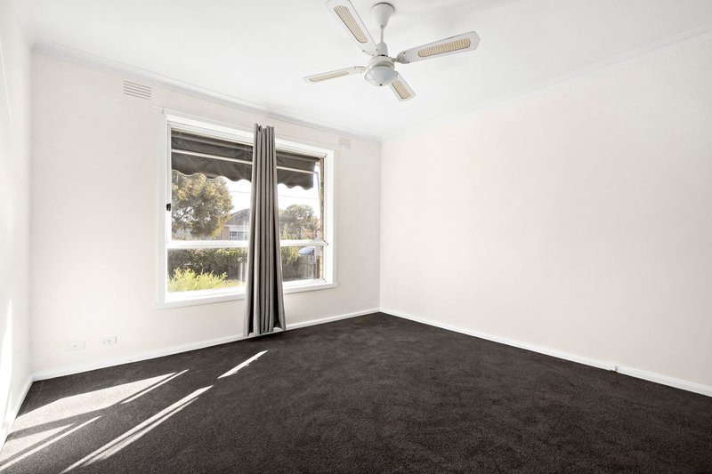 Photo - 4 Jennifer Street, Fawkner VIC 3060 - Image 7