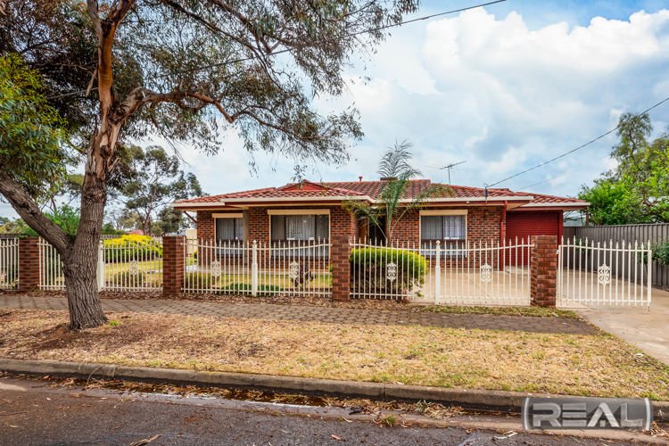 Photo - 4 Jessica Street, Salisbury East SA 5109 - Image 4