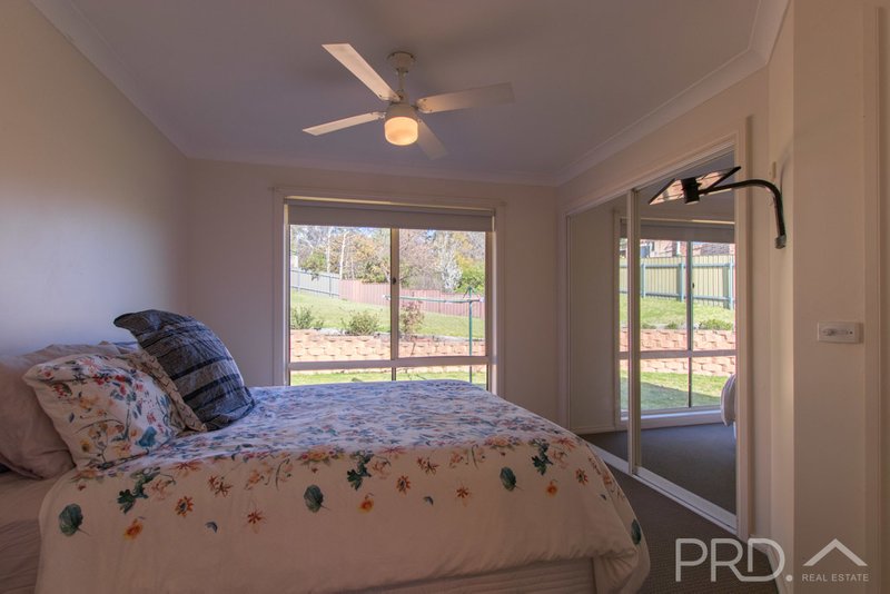 Photo - 4 Jillabenan Close, Tumut NSW 2720 - Image 6