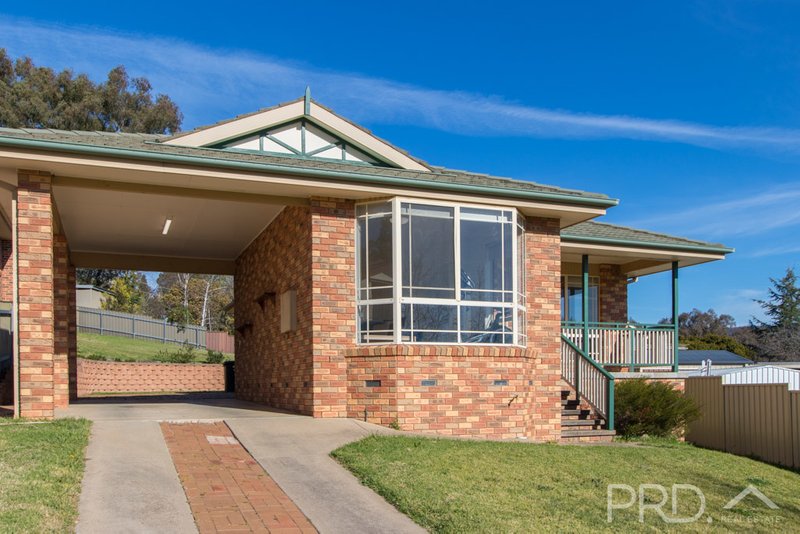 Photo - 4 Jillabenan Close, Tumut NSW 2720 - Image 13