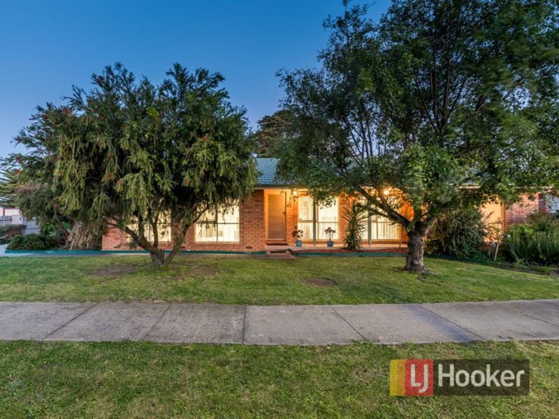 Photo - 4 Joel Way, Hampton Park VIC 3976 - Image 2