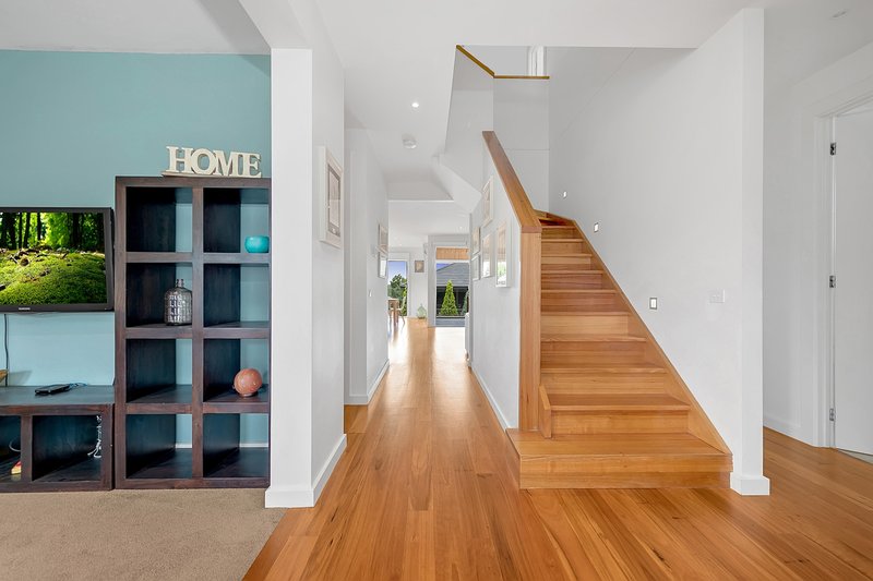 Photo - 4 Joeys Run, South Morang VIC 3752 - Image 2