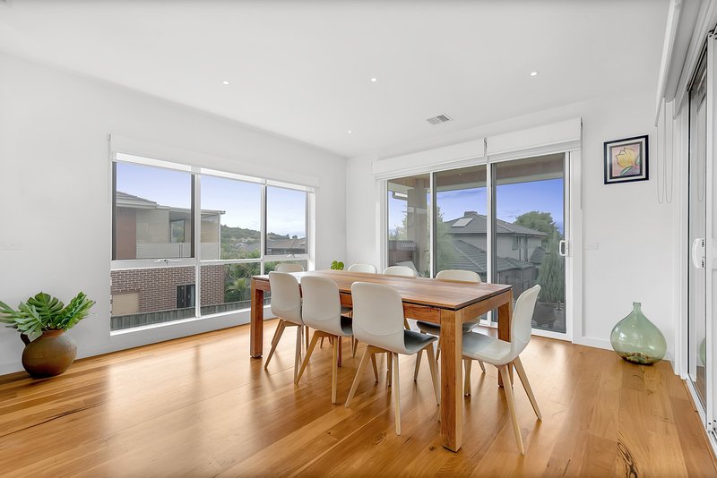 Photo - 4 Joeys Run, South Morang VIC 3752 - Image 6