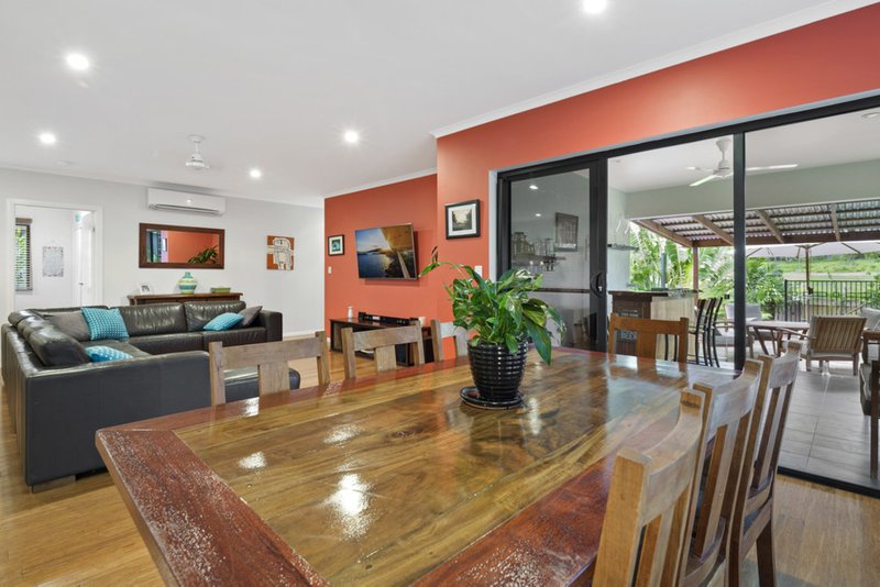 Photo - 4 Jonquill Court, Cannonvale QLD 4802 - Image 5