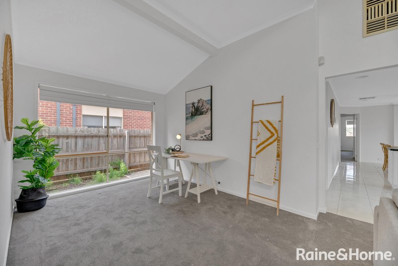 Photo - 4 Jonson Avenue, Melton West VIC 3337 - Image 9