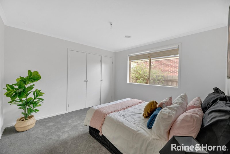 Photo - 4 Jonson Avenue, Melton West VIC 3337 - Image 15