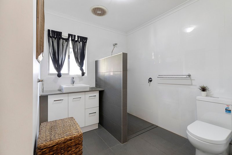 Photo - 4 Joyce Street, Tewantin QLD 4565 - Image 6