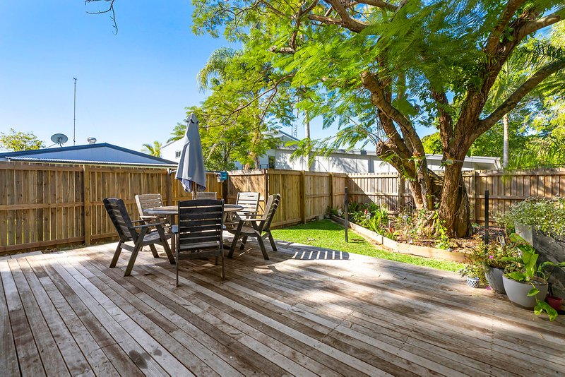 Photo - 4 Joyce Street, Tewantin QLD 4565 - Image 8