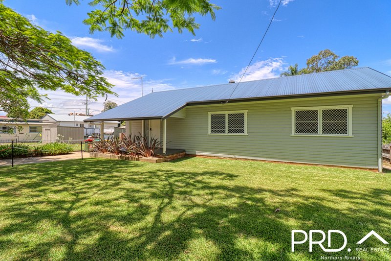 Photo - 4 Jubilee Avenue, Goonellabah NSW 2480 - Image 2