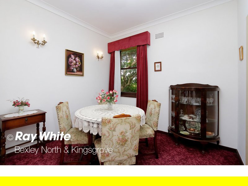 Photo - 4 Junee Crescent, Kingsgrove NSW 2208 - Image 3