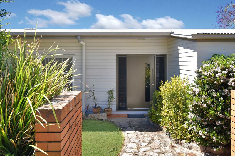 Photo - 4 Jupetta Street, Aspley QLD 4034 - Image 3