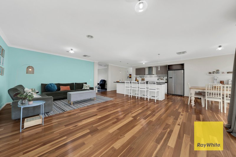 Photo - 4 Jupiter Avenue, Mernda VIC 3754 - Image 6