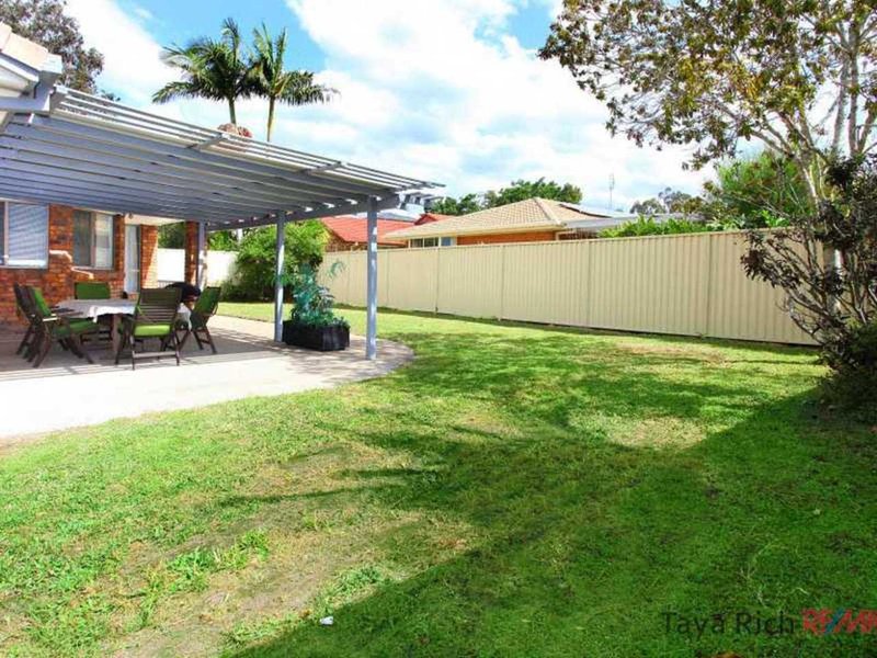 Photo - 4 Jura Pde , Merrimac QLD 4226 - Image 1