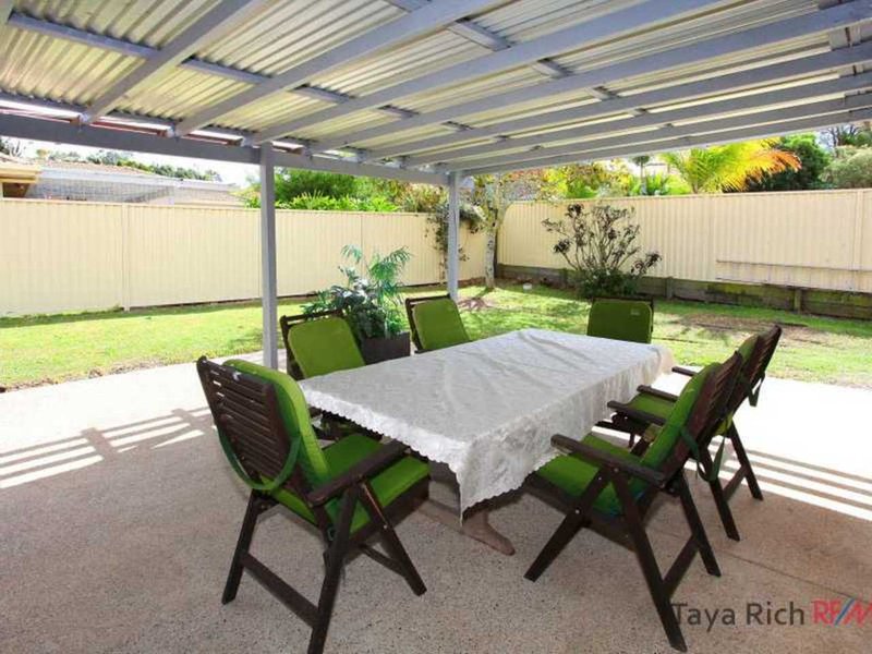 Photo - 4 Jura Pde , Merrimac QLD 4226 - Image 5