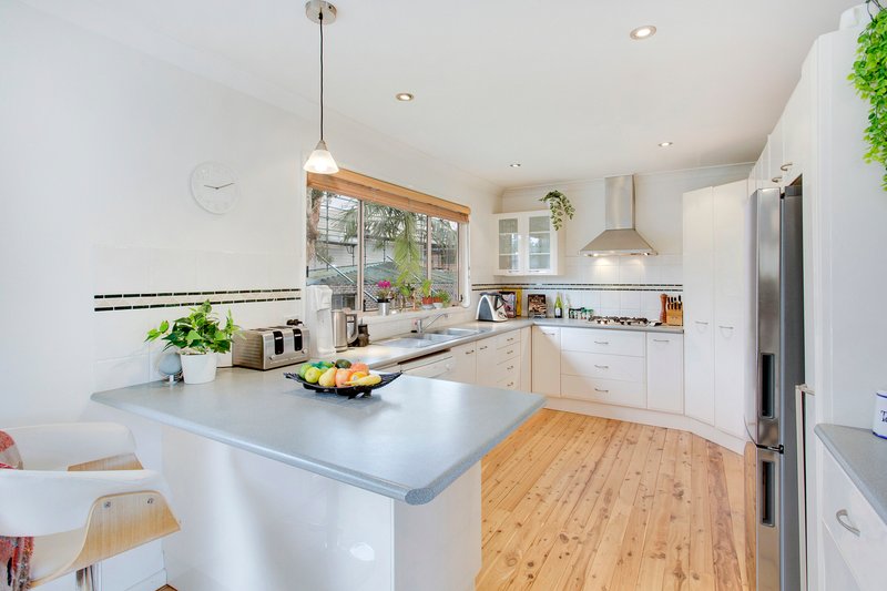Photo - 4 Kalgal Street, Frenchs Forest NSW 2086 - Image 6
