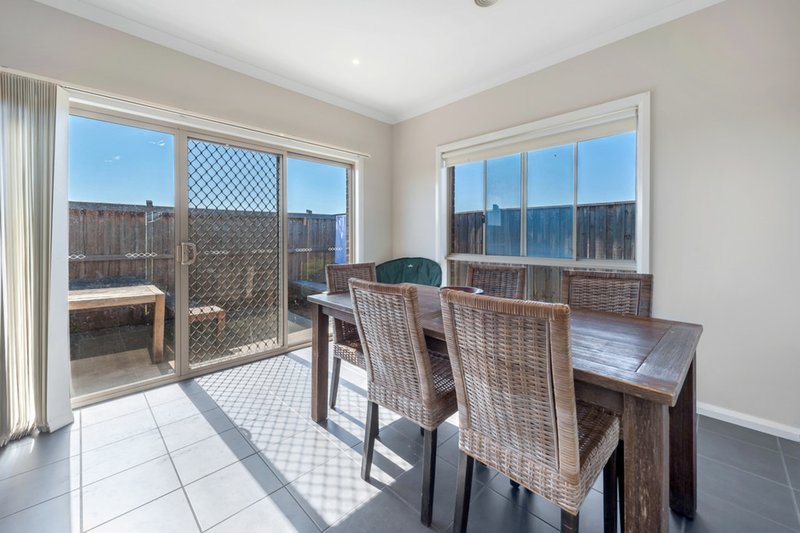 Photo - 4 Kanooka Road, Brookfield VIC 3338 - Image 3