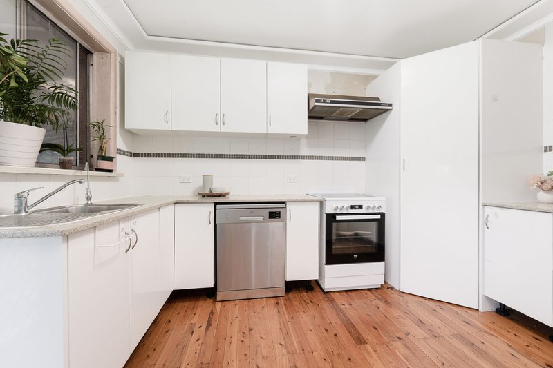Photo - 4 Kareela Crescent, Greenacre NSW 2190 - Image 3