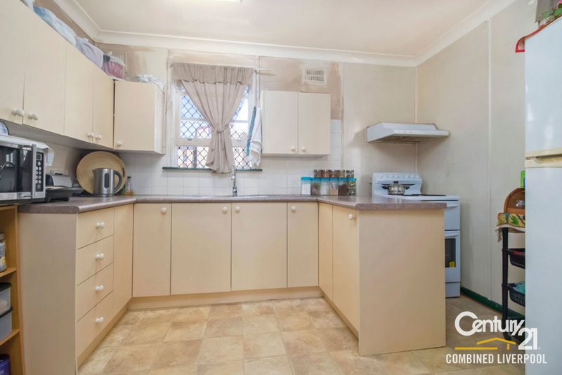 Photo - 4 Karoola Street, Busby NSW 2168 - Image 3