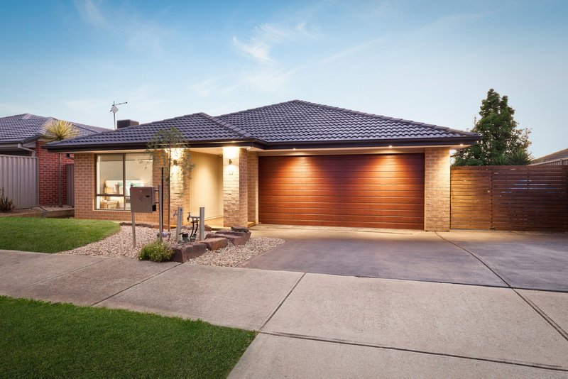 Photo - 4 Keating Street, Pakenham VIC 3810 - Image 2