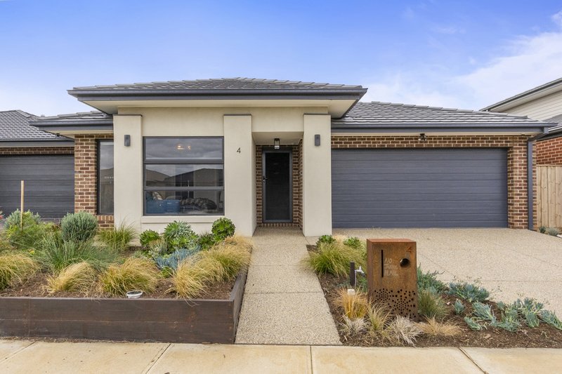 4 Keira Circuit, Werribee VIC 3030