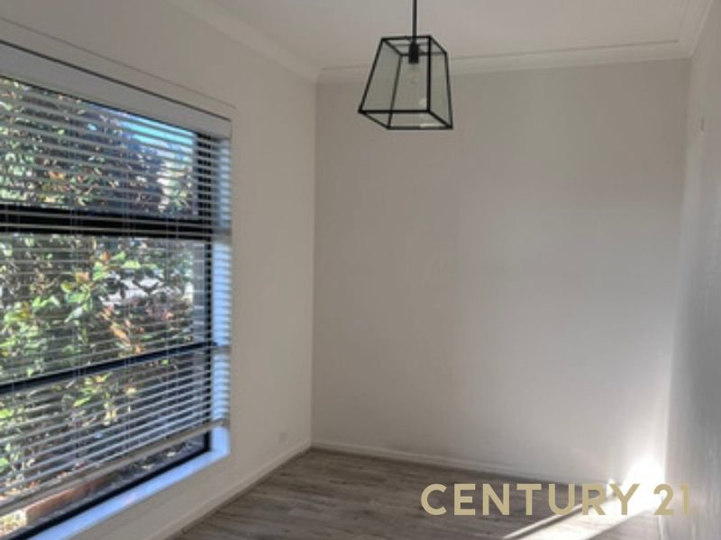 Photo - 4 Kelton Avenue, Clyde North VIC 3978 - Image 6