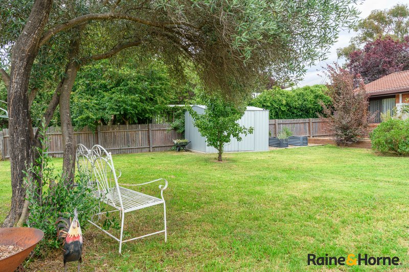 Photo - 4 Kent Avenue, Armidale NSW 2350 - Image 9