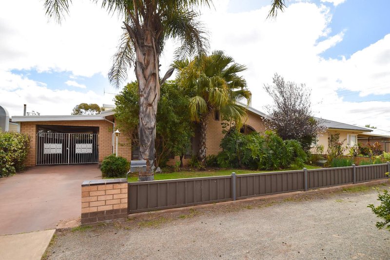 4 Kent Place, Bossley Park NSW 2176