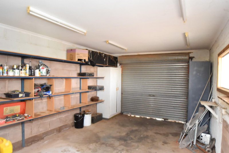 Photo - 4 Kent Place, Bossley Park NSW 2176 - Image 15