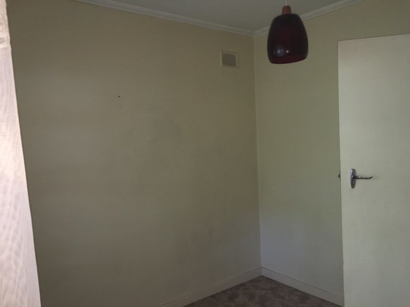 Photo - 4 Kenwyn Drive, Campbelltown SA 5074 - Image 7