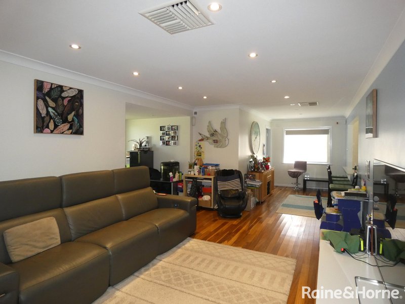 Photo - 4 Keperra Place, Moree NSW 2400 - Image 7