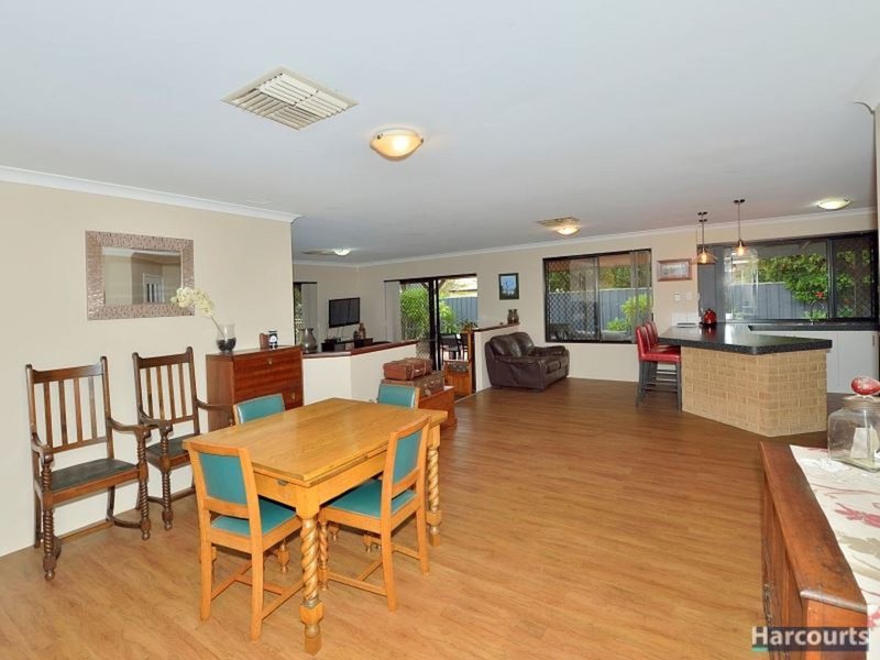 Photo - 4 Keppel Mews, Halls Head WA 6210 - Image 7