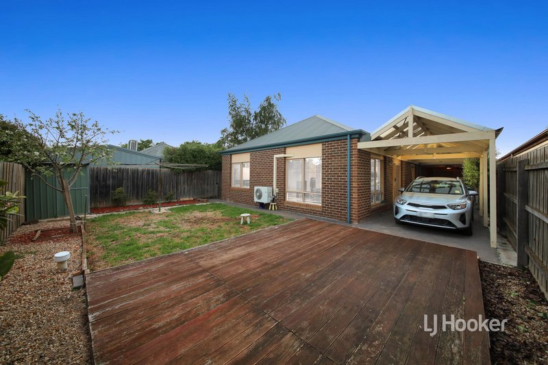 Photo - 4 Kerford Crescent, Point Cook VIC 3030 - Image 14