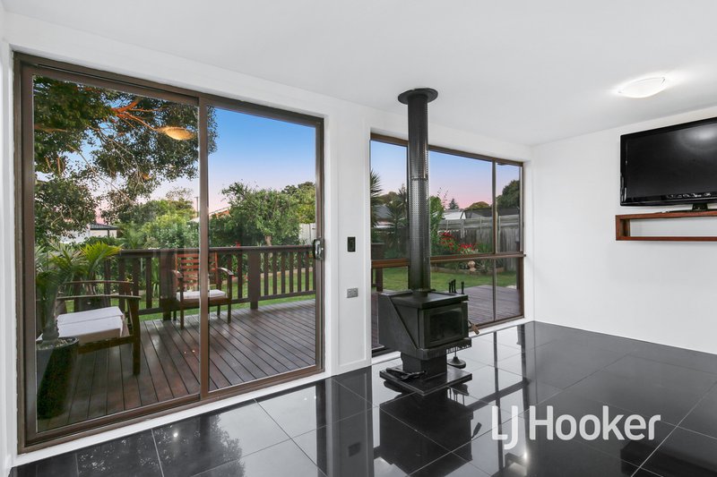 Photo - 4 Kerrison Drive, Hampton Park VIC 3976 - Image 4