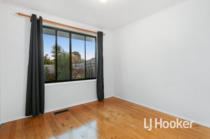 Photo - 4 Kerrison Drive, Hampton Park VIC 3976 - Image 10