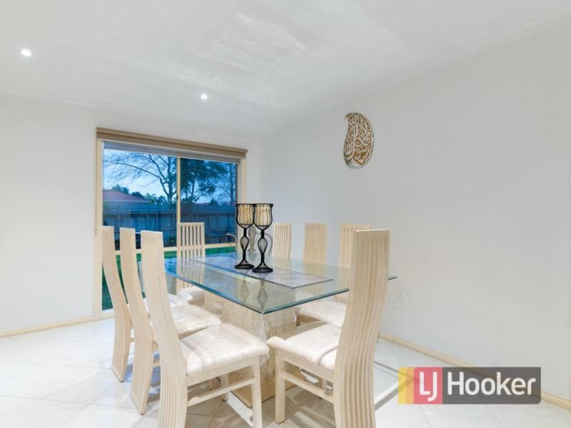 Photo - 4 Kershaw Drive, Narre Warren South VIC 3805 - Image 6