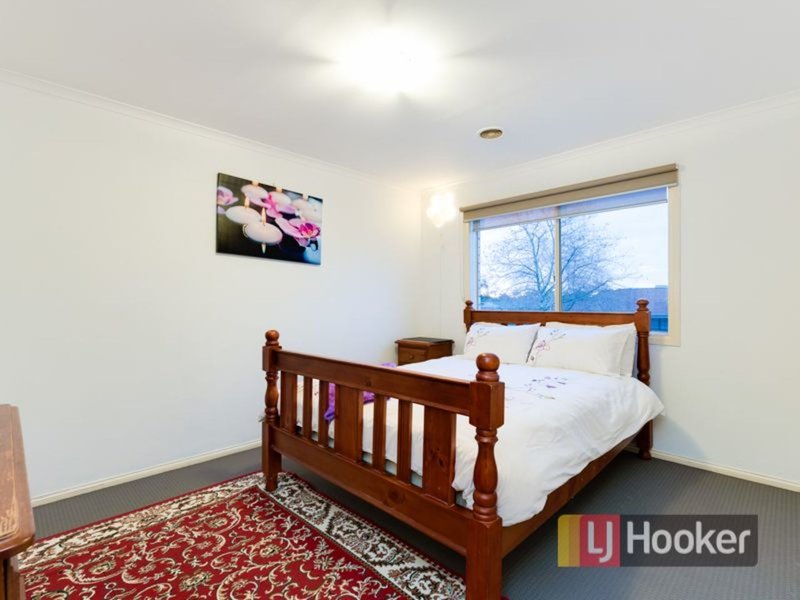 Photo - 4 Kershaw Drive, Narre Warren South VIC 3805 - Image 13