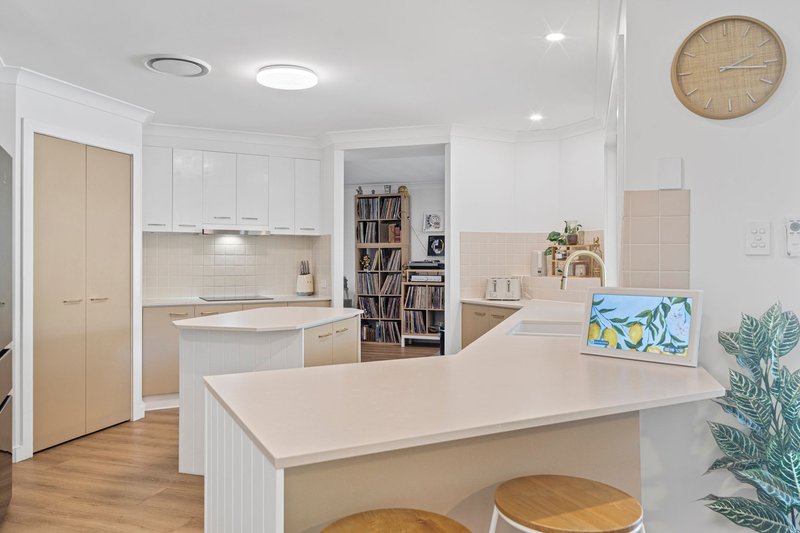 Photo - 4 Killarney Court, Ormeau QLD 4208 - Image 4