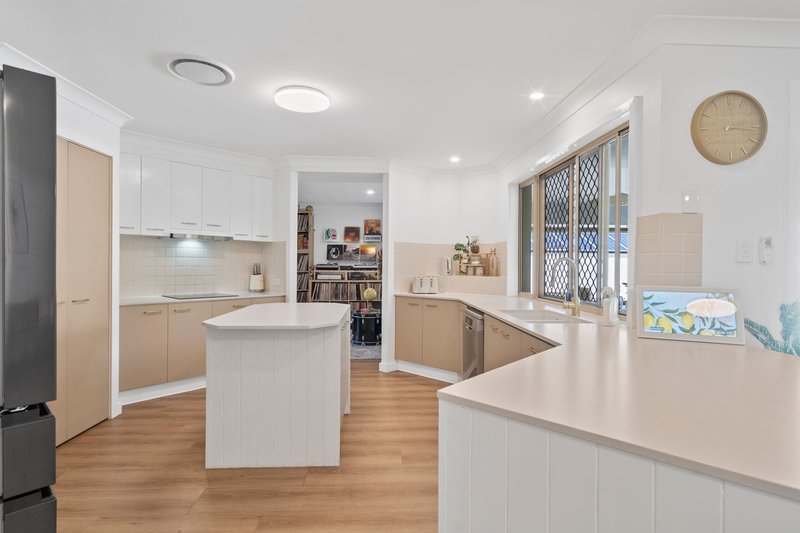 Photo - 4 Killarney Court, Ormeau QLD 4208 - Image 5