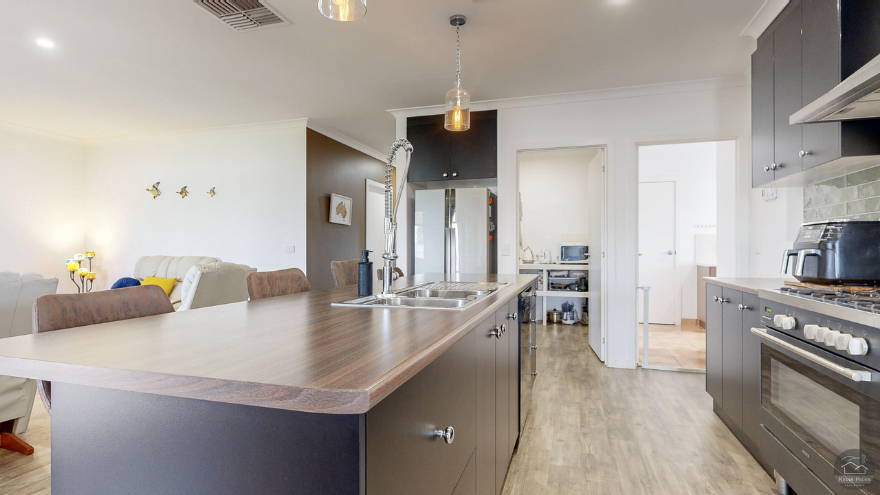 4-bedroom house at 4 Kilmartin Place, Numurkah, VIC 3636, Moira, Victoria