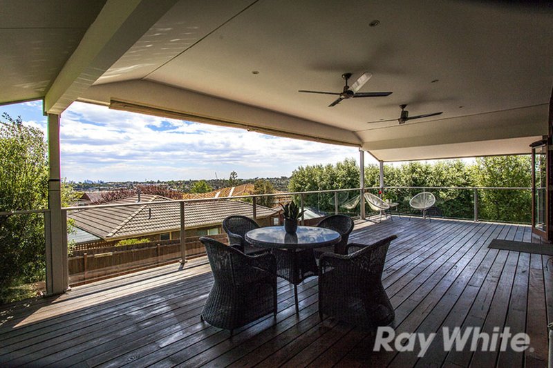 Photo - 4 Kimberley Court, Mount Waverley VIC 3149 - Image 4