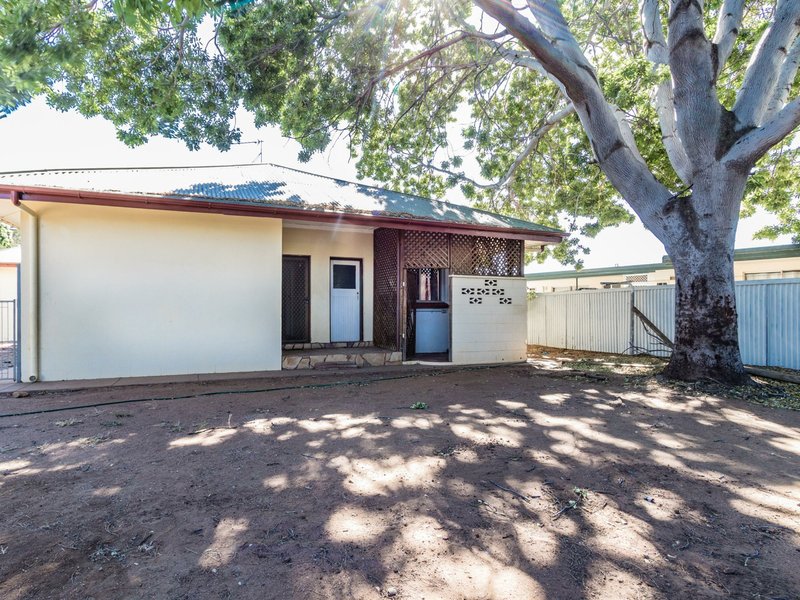 Photo - 4 King Street, Mount Isa QLD 4825 - Image 14