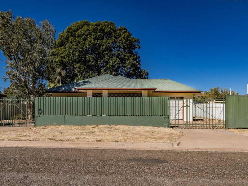 Photo - 4 King Street, Mount Isa QLD 4825 - Image 17