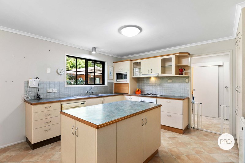 Photo - 4 Kinghorn Road, Granville QLD 4650 - Image 11