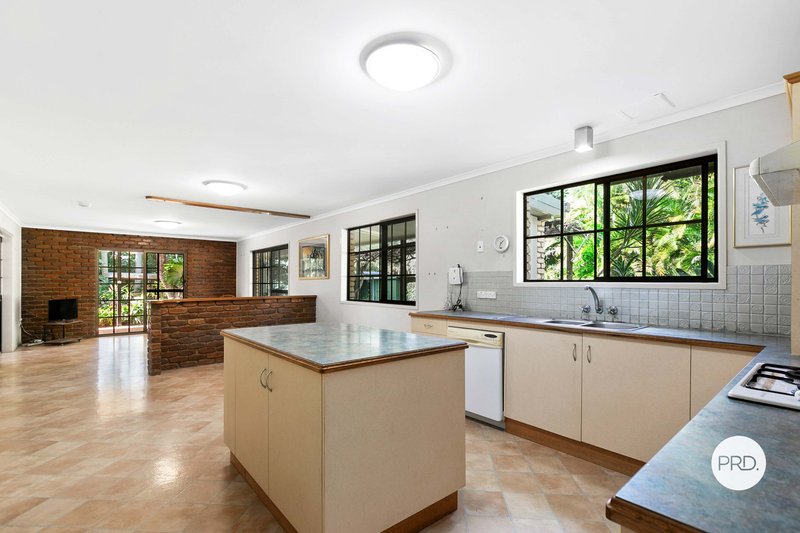 Photo - 4 Kinghorn Road, Granville QLD 4650 - Image 13