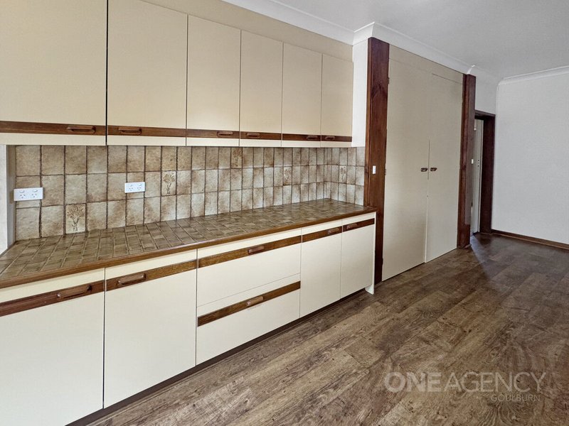 Photo - 4 Kings Way, Goulburn NSW 2580 - Image 6