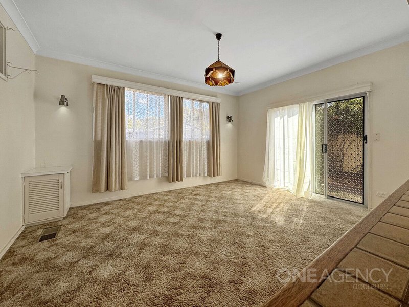 Photo - 4 Kings Way, Goulburn NSW 2580 - Image 7